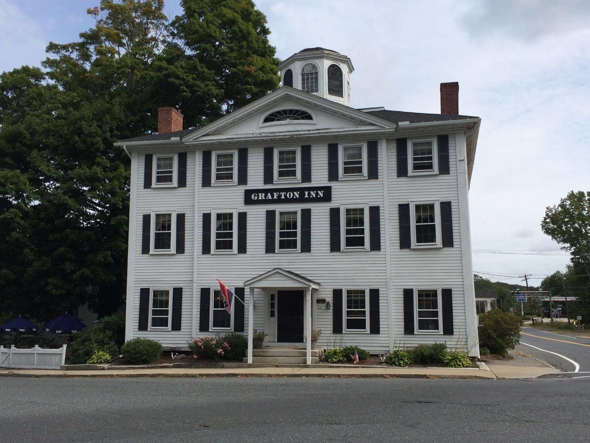 Hunters Grille And Tap At The Grafton Inn 外观 照片